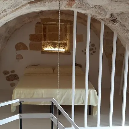 Corte Santangelo 15 *